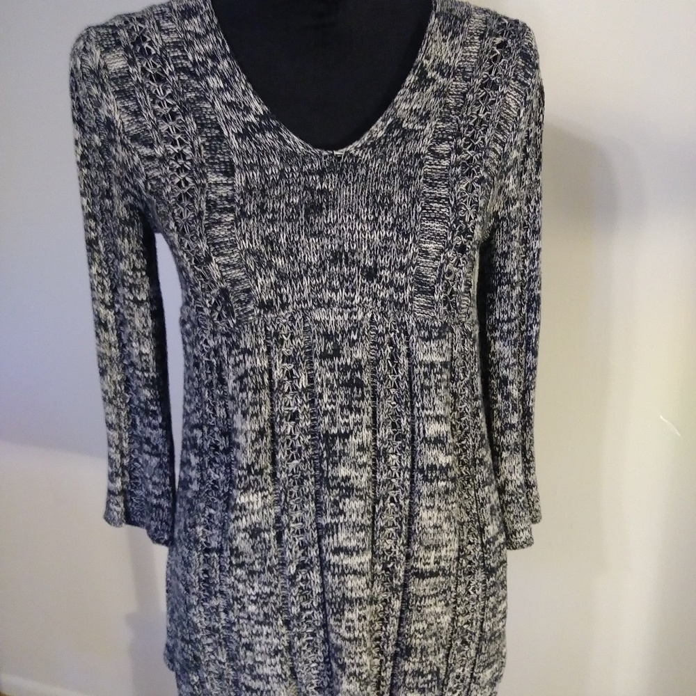 APT.9 V-neck cable knit sweater 100% Cotton